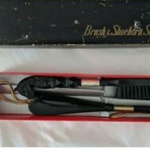 Brush and Shoehorn Set